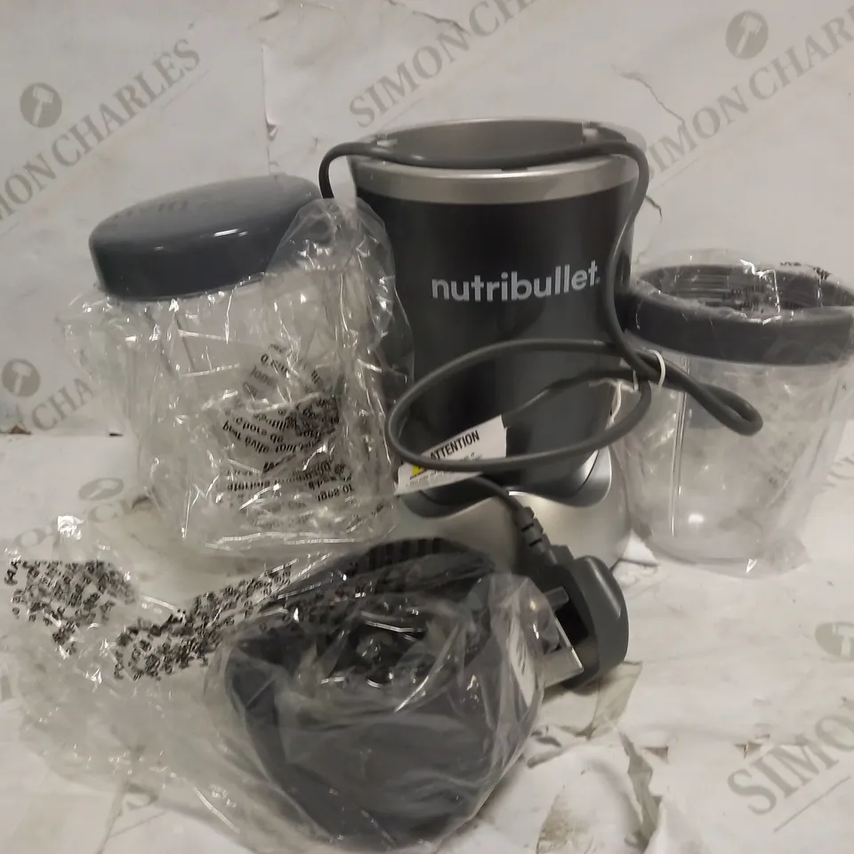 NUTRIBULLET BLENDER