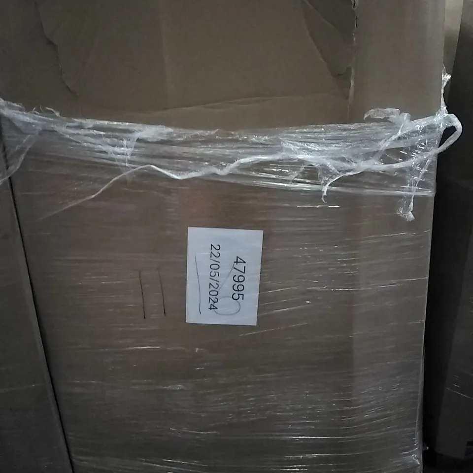 PALLET CONTAINING ASSORTED MULTIFUNCTIONAL LAPTOP DESKS