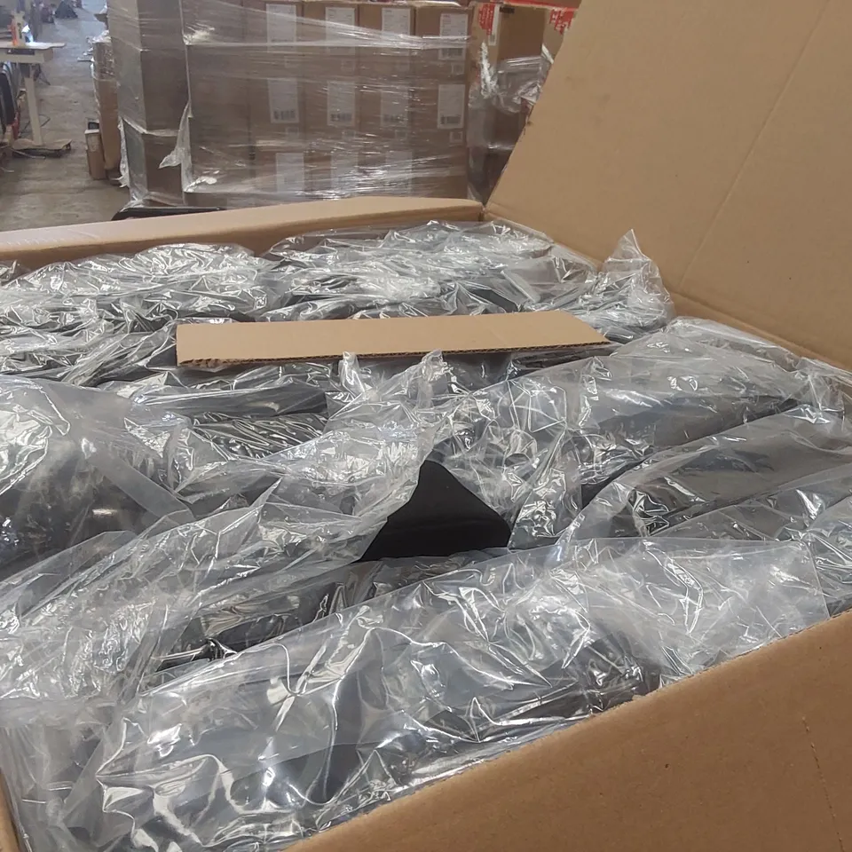 PALLET CONTAINING APPROXIMATELY 115x BRAND NEW TYPO ARTHUR SATCHELS