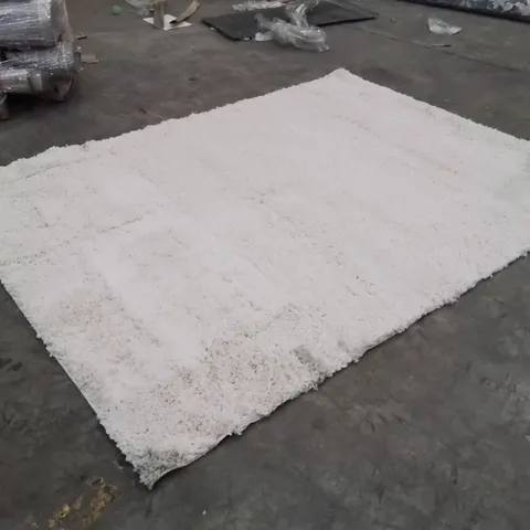 QUALITY DESIGNER AREA RUG - APPROXIMATELY 220X150CM