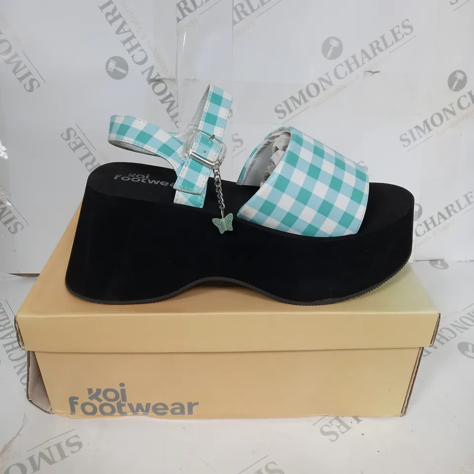 BOXED KOI FOOTWEAR FLYING WHISPERS BLUE PLAID BUTTERFLY SANDALS SIZE 8