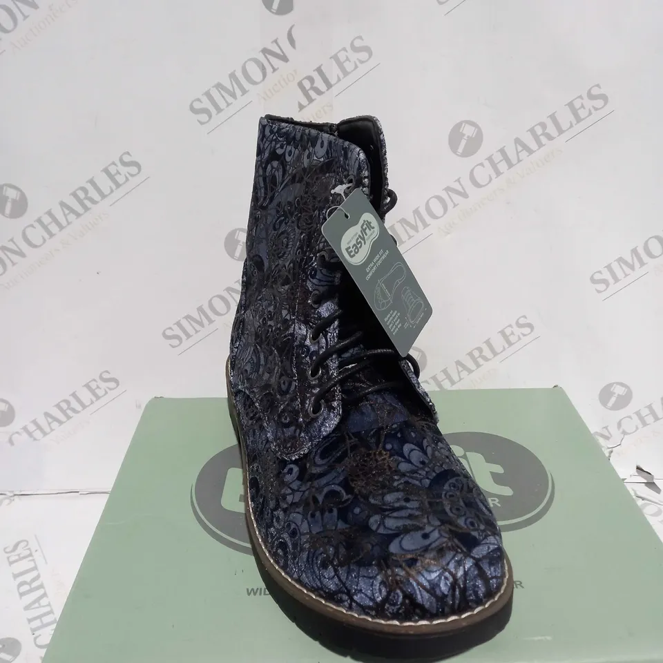 BOXED EASYFIT NAVY FLORAL BOOTS - UK SIZE 6