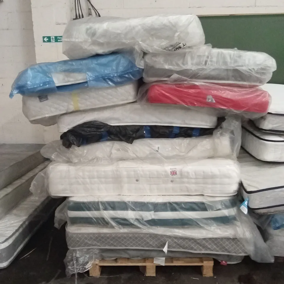 PALLET TO CONTAIN A LARGE ASSORTMENT OF DESIGNER MATTRESSES 