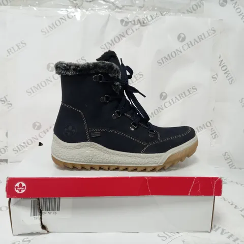 BOXED PAIR OF RIEKER WARM HIKING BOOTS IN BLUE - 6