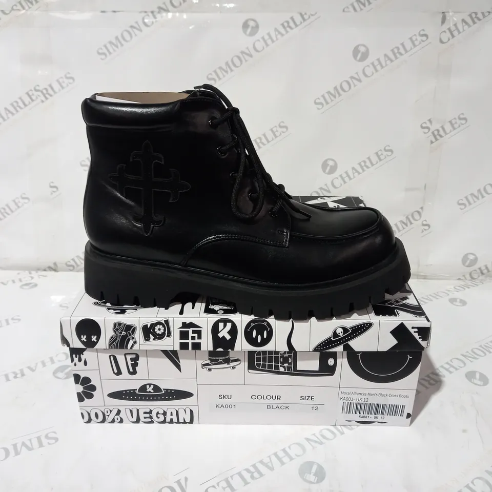 BRAND NEW BOXED PAIR OF KOI VEGAN MORAL ALLIANCE MEN'S BLACK CROSS BOOTS SIZE 12