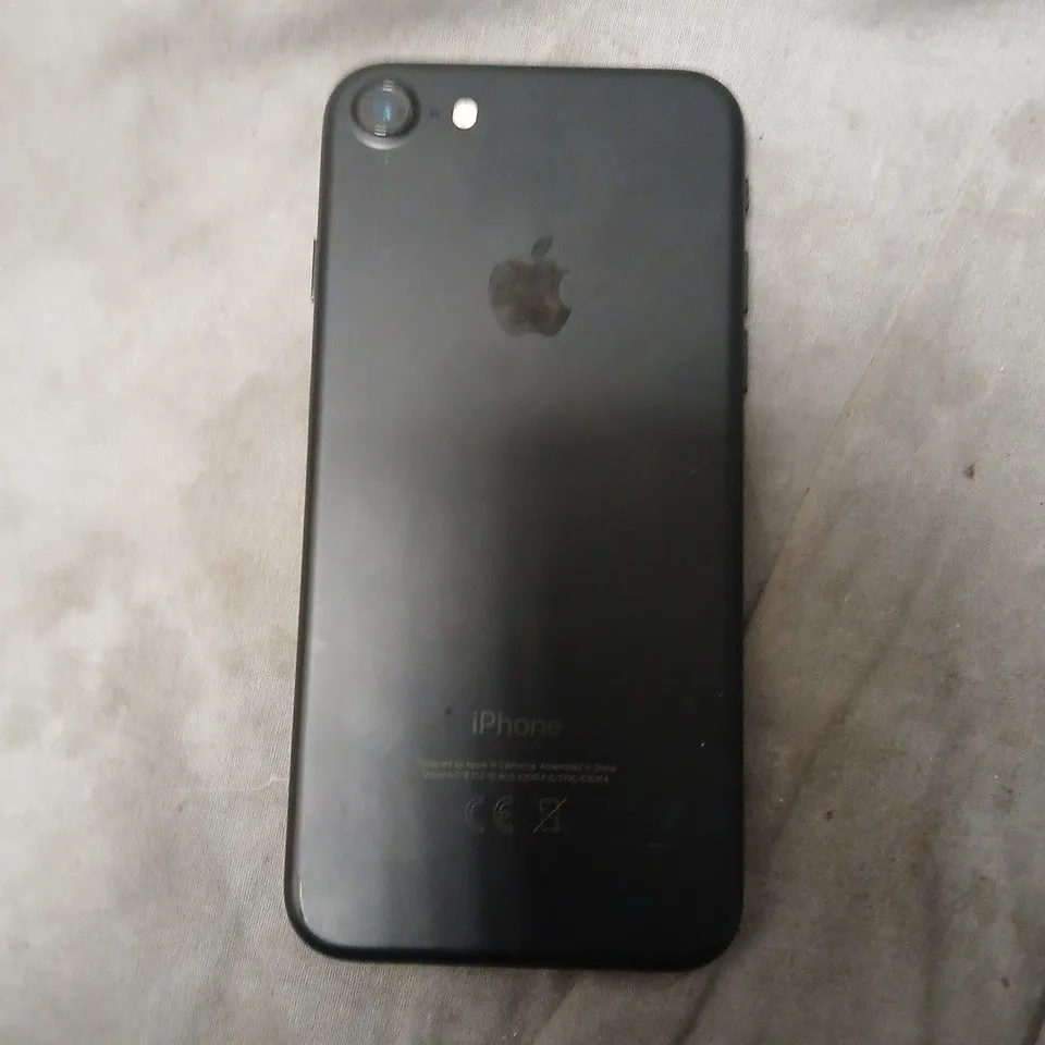 APPLE IPHONE 7 A1778 MOBILE PHONE