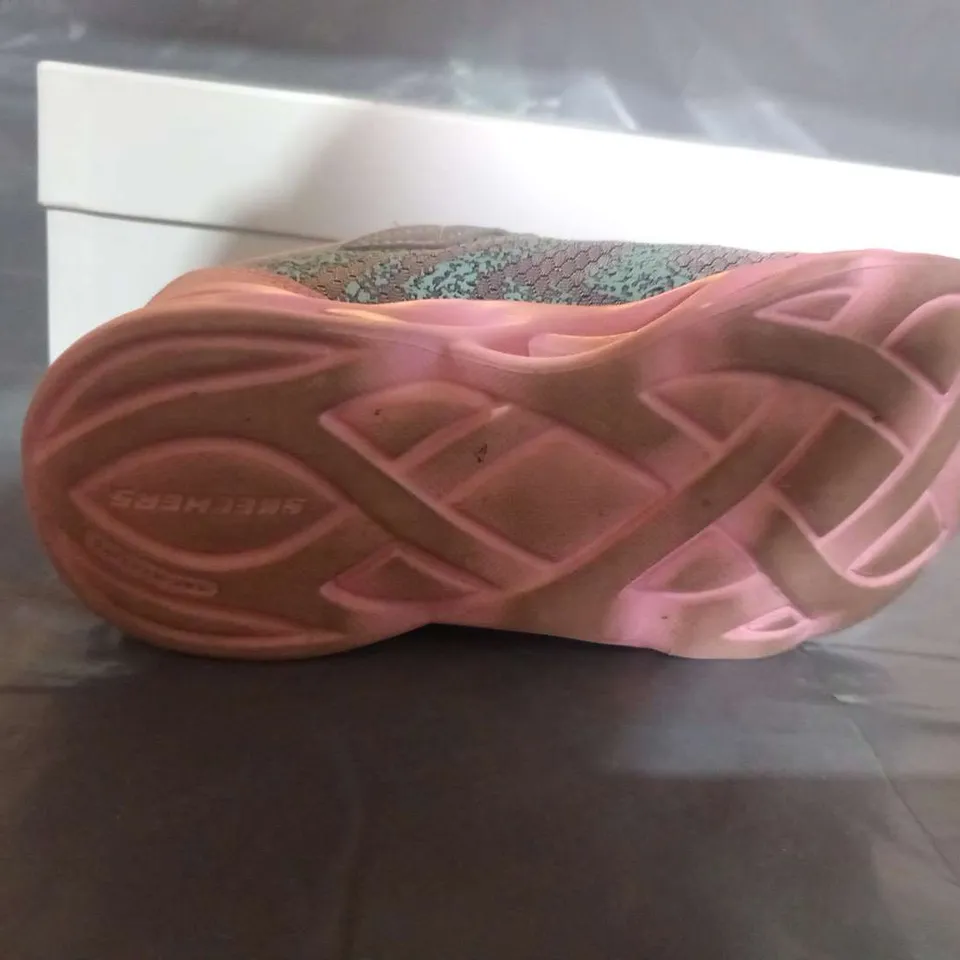 BOXED SKETCHERS S-LIGHTS SIZE KIDS 12