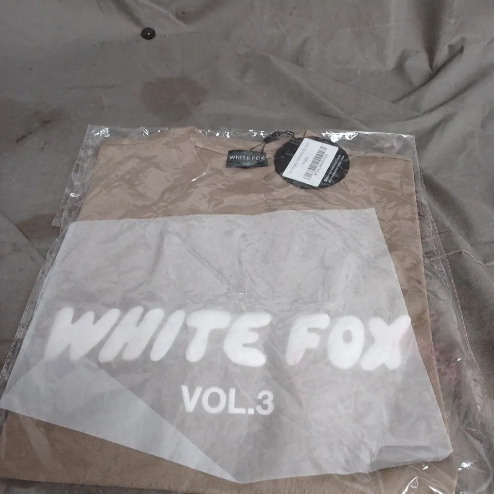 WHITE FOX OFFSTAGE OVERSIZED TEE SIZE XS/S