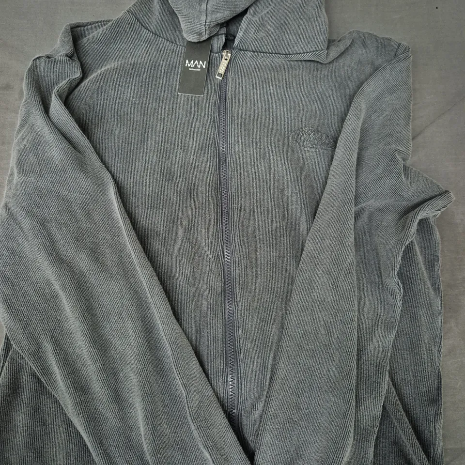 BOOHOO MAN LONG SLEEVE ZIP-UP HOODIE IN GREY SIZE MEDIUM