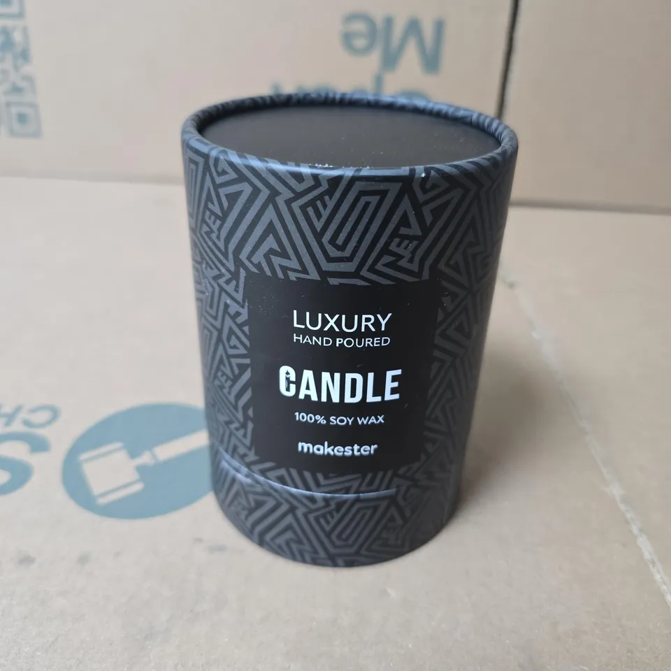 MAKESTER LUXURY HAND POURED CANDLE – 100% SOY WAX, 'THERE'S NOBODY ELSE I'D RATHER HAVE SNORING LOUD NEXT TO ME'