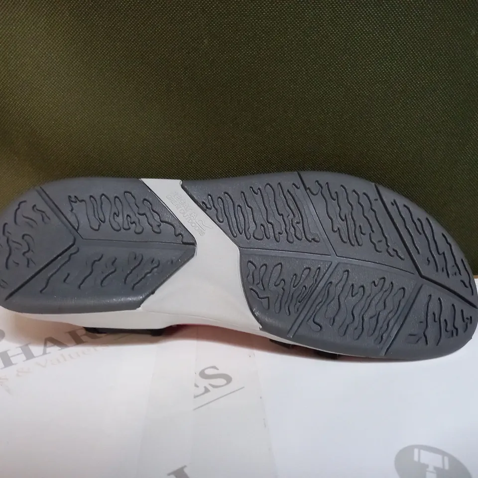 REGATTA LADY ROMA SANDALS SIZE 4