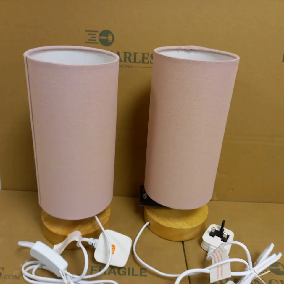 DESIGNER STYLE LIGHT WOOD CYLINDER LAMP WITH PINK SHADE