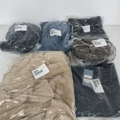 APPROXIMATELY 30 ASSORTED CLOTHING ITEMS IN VARIOUS SIZES, COLOURS & STYLES TO INCLUDE BRANDS SUCH AS ASHWOOD LEATHER, HELENE BERMAN, KIM & CO, ETC - COLLECTION ONLY