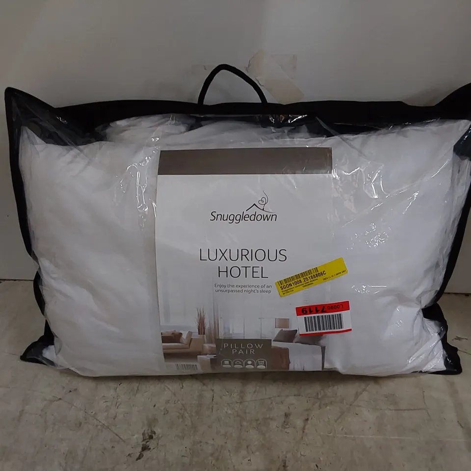 BAGGED SNUGGLEDOWN LUXURIOUS HOTEL MEDIUM PILLOWS - SET OF 2