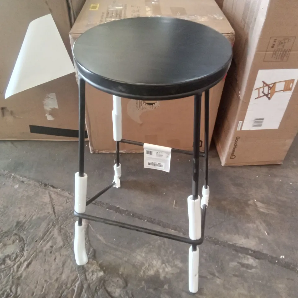 GOODHOME MALOUX FIXED LEG BAR STOOL