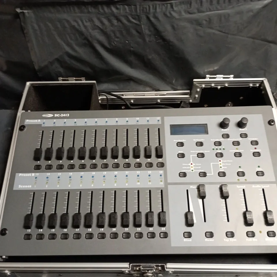 SHOWTEC SC-2412 DMX LIGHTING CONTROLLER – 24 CHANNEL