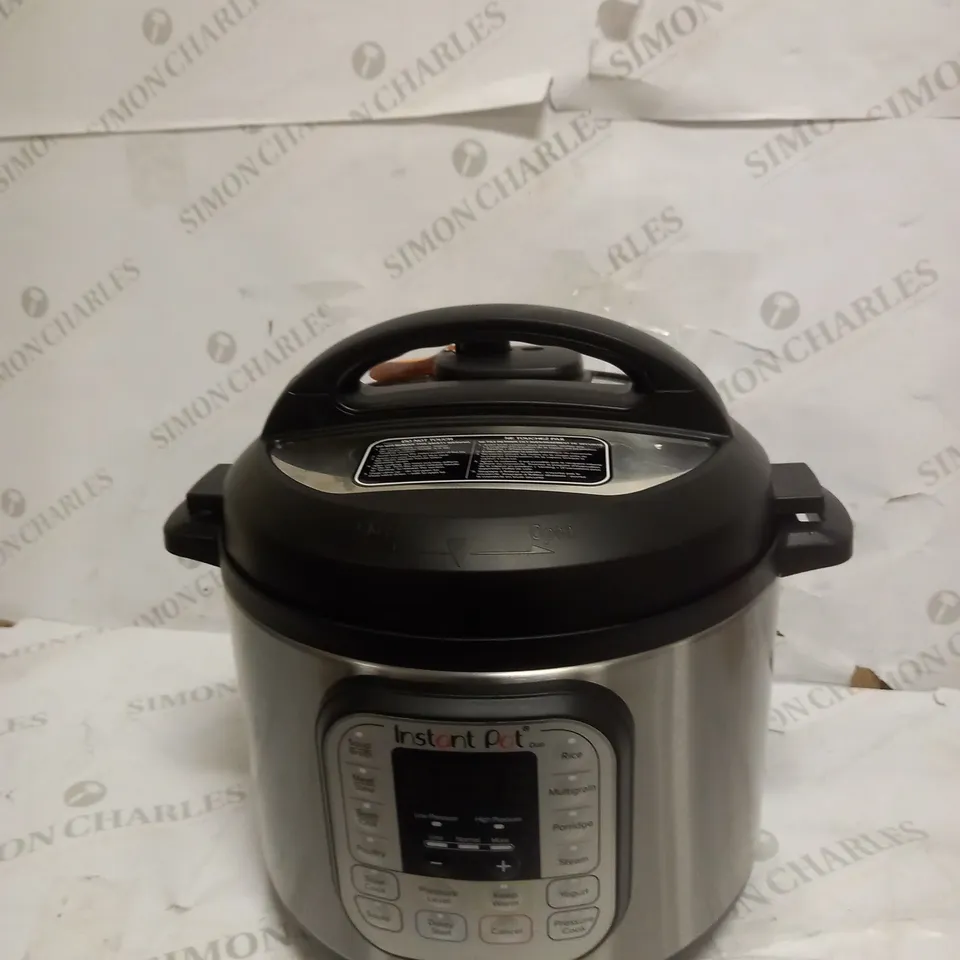 INSTANT POT DUO ELECTRIC PRESSURE COOKER 