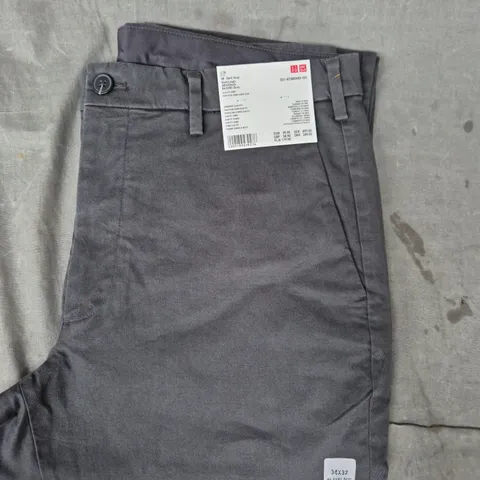 UNIQLO SLIM FIT CHINO TROUSERS – DARK GRAY, MEN’S UK 34X32 (TAG ATTACHED)