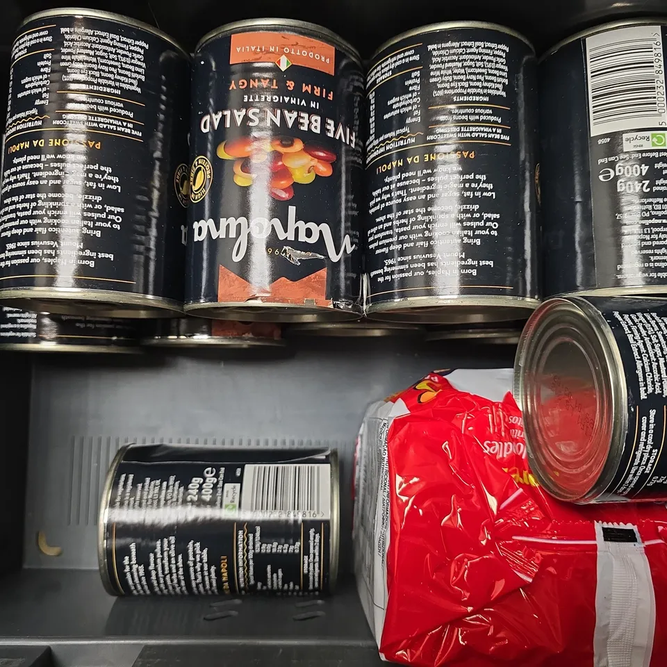 APPROXIMATELY 10 ASSORTED FOOD ITEMS TO INCLUDE -5 BEAN SALAD , INDOMIE MI GORENG NOODLES 