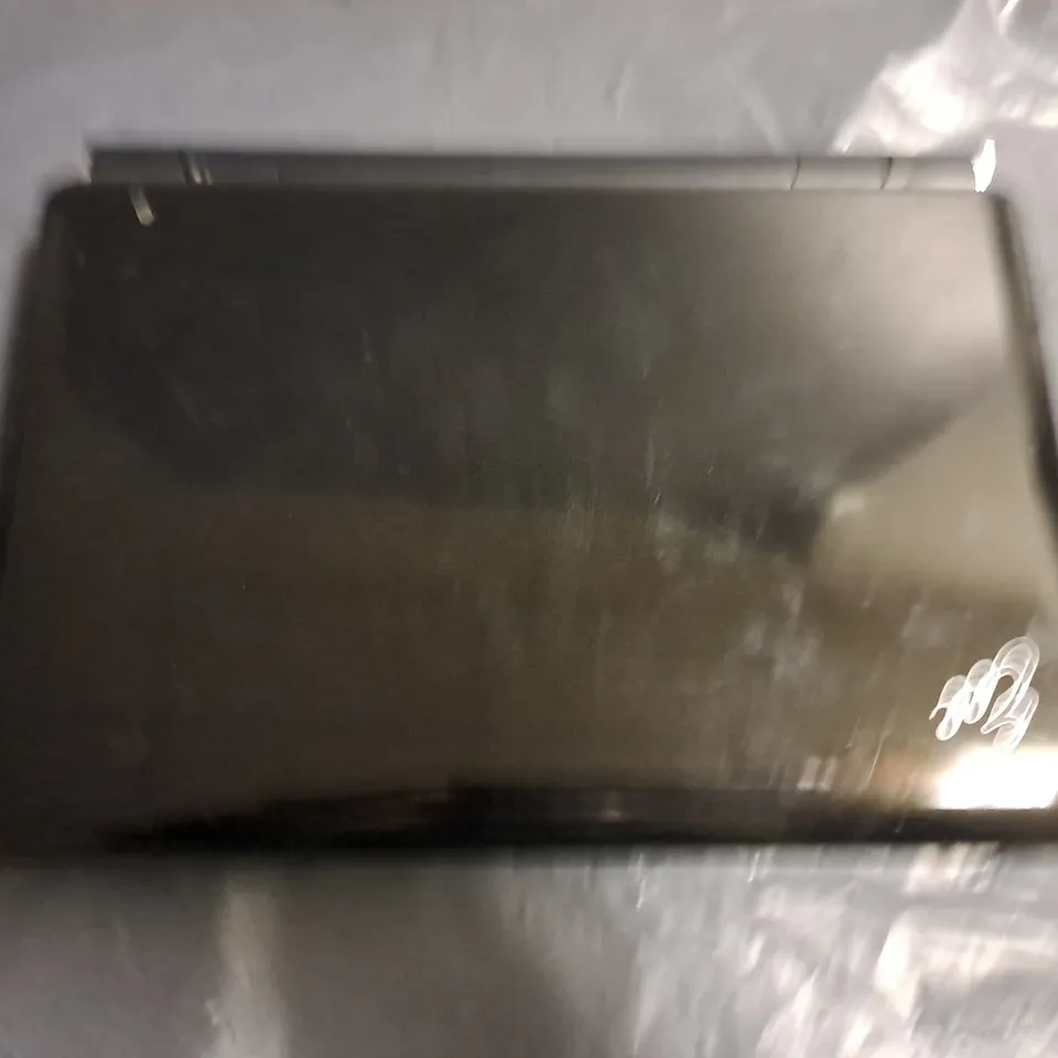 ASUS EEE PC 904HD LAPTOP