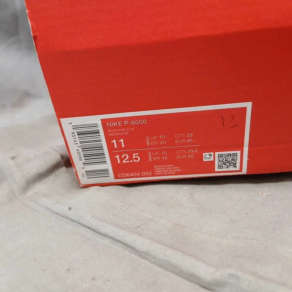 NIKE P-6000 BLACK TRAINERS – UK 10 (US 11 / EU 45)