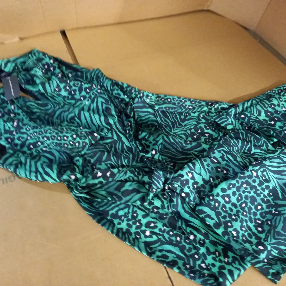 BAGGED DOROTHY PERKINS GREEN ANIMAL TWIST NECK JUMPSUIT - 12