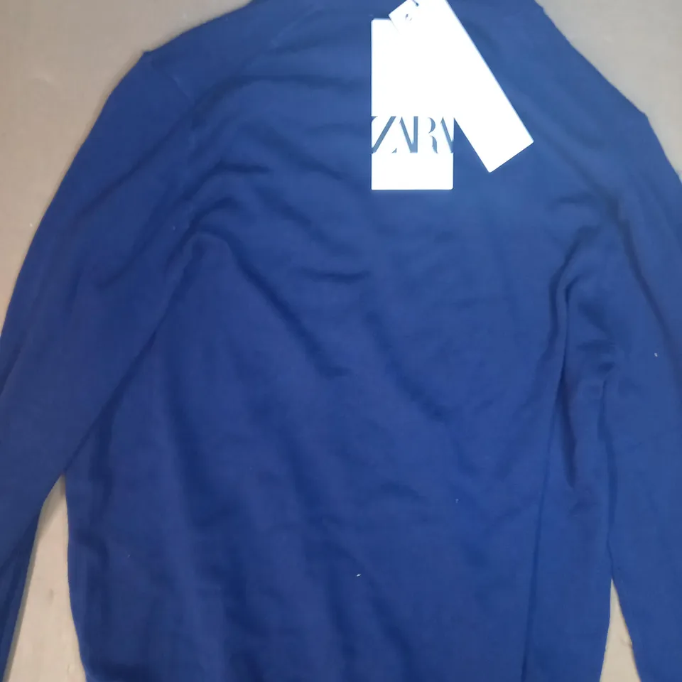 ZARA LONG SLEEVE JUMPER IN NAVY SIZE M