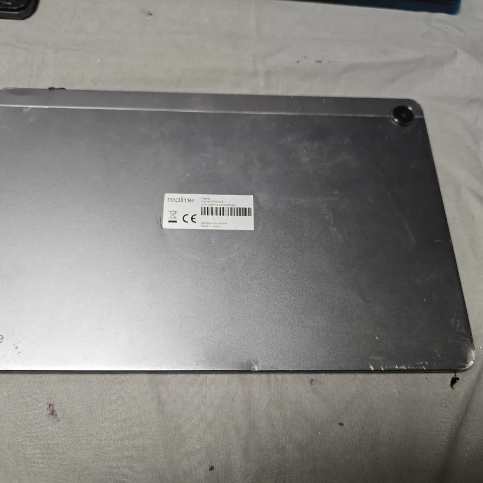 REALME TABLET MODEL RMP2103 – CRACKED SCREEN