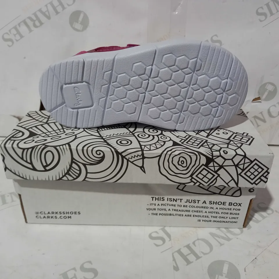 BOXED PAIR OF CLARKS CHILDREN'S SHOES IN PINK/MULTICOLOUR UK SIZE 6.5