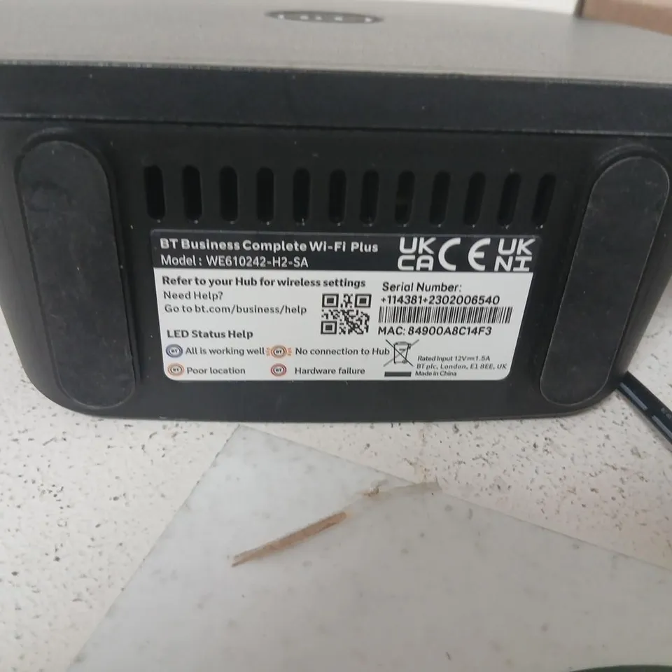 ASSORTED HOUSEHOLD PRODUCTS TO INCLUDE; BT BUSINESS COMPLETE WI‑FI PLUS HUB, NOKIA ONT & OPENREACH SH2 KIT WITH SPLITTER CABLE – HOME NETWORKING & CONNECTIVITY