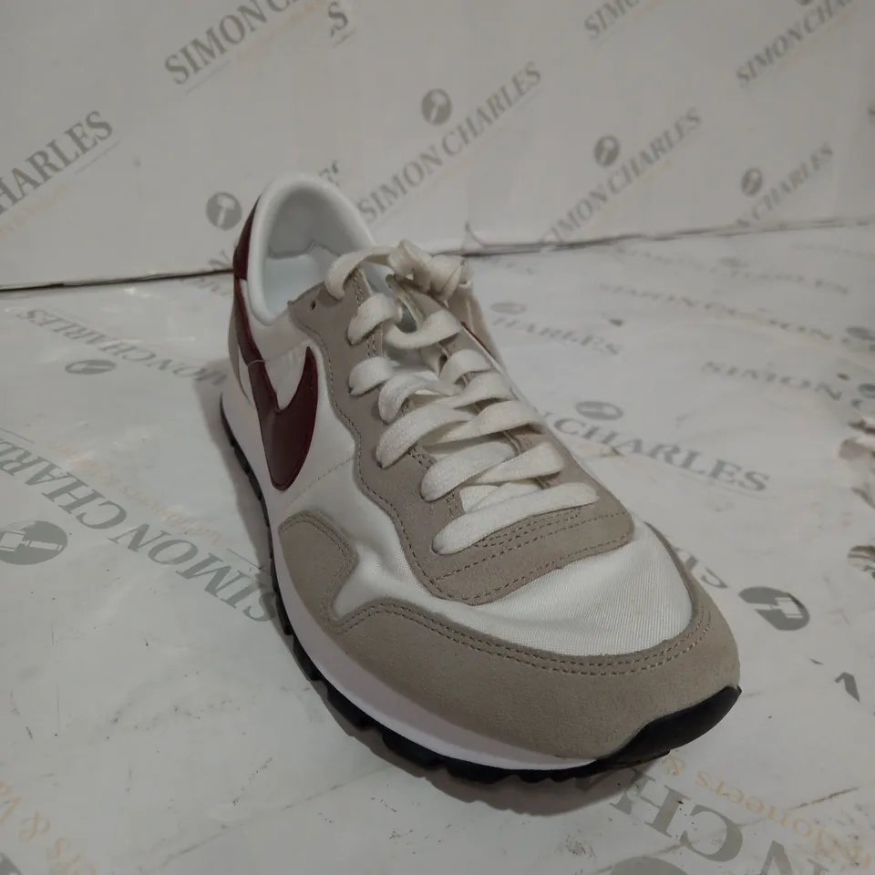 NIKE PEGASUS 83 TRAINER BROWN & STONE - SIZE UK 10