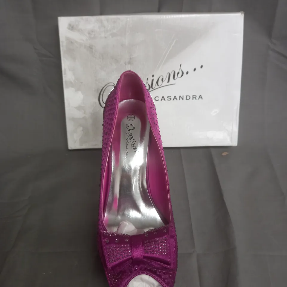 BOXED PAIR OF OCCASSIONS BY CASANDRA PURPLE JEWELLED HEELS SIZE 7