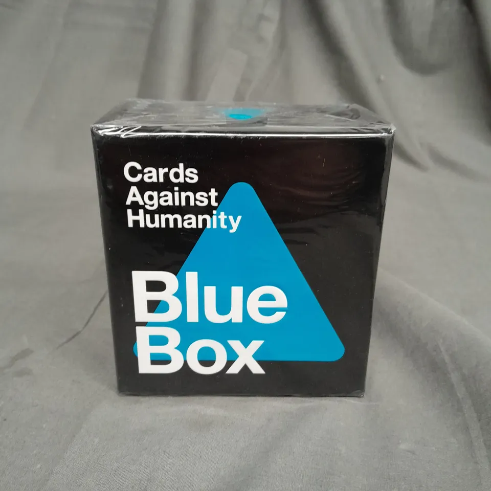 SEALED CARDS AGAINST HUMANITY - BLUE BOX