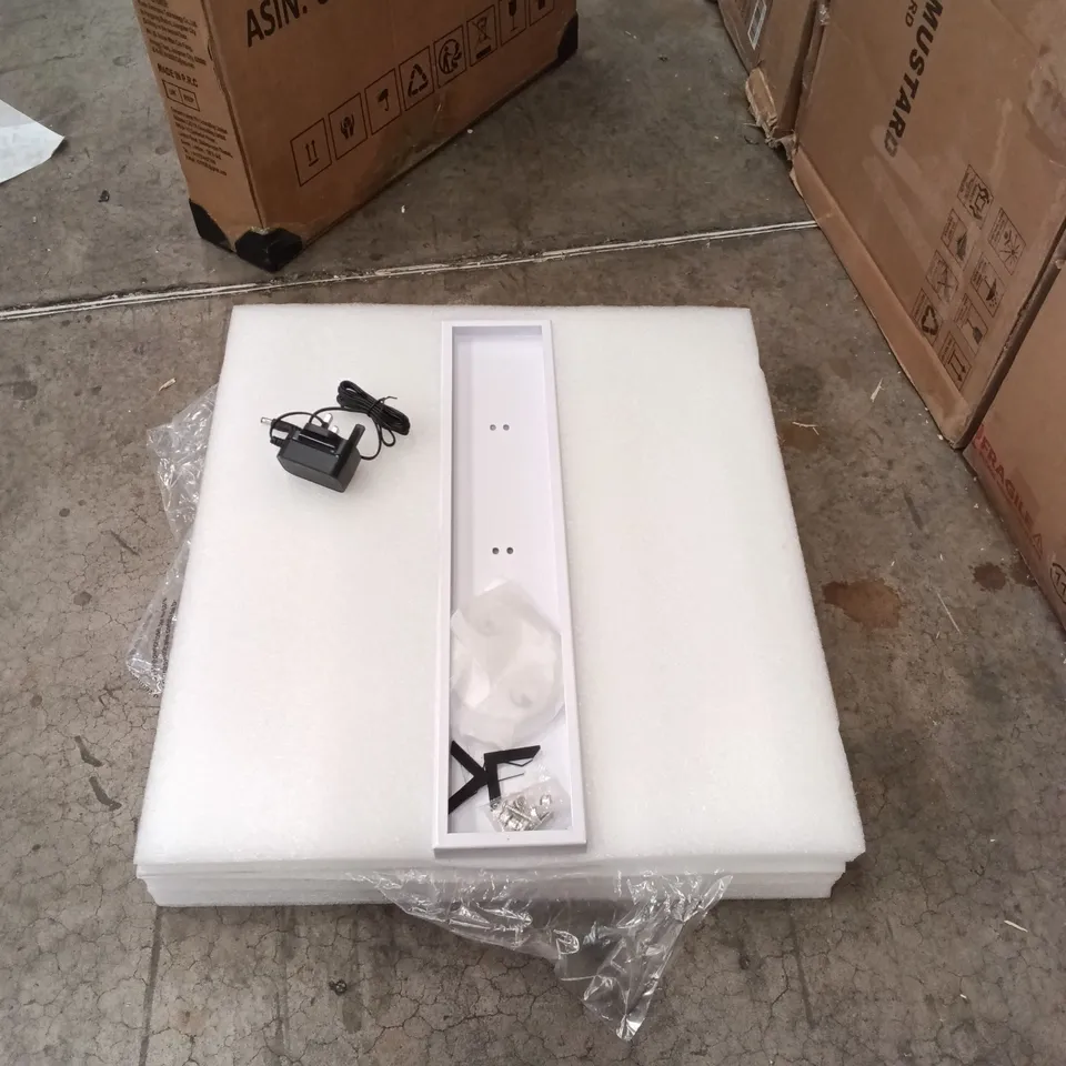 BOXED LED LIGHT MAKEUP MIRROR - WHITE (1 BOX)