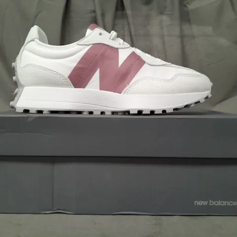 BOXED PAIR OF NEW BALANCE 327 TRAINERS IN WHITE/BERRY UK SIZE 5