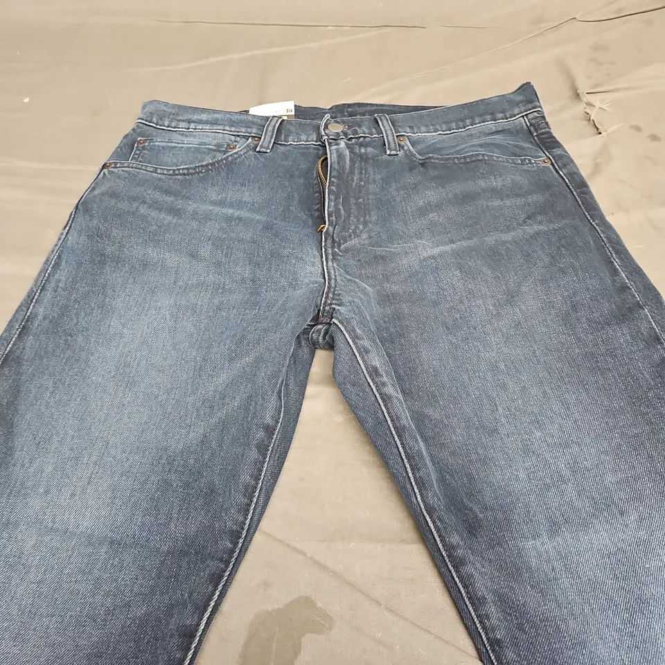 LEVI SLIM TAPER 512 JEANS - W34 X 32L