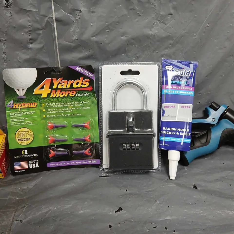 BOX OF APPROXIMATELY 14 ASSORTED ITEMS TO INCLUDE - MOULD MAGIC , 4 YARDS MORE , HOSE HEAD ETC