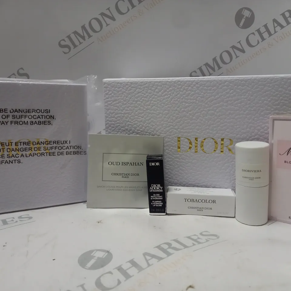 BOX OF 2 DIOR MINI BEUATY SETS 