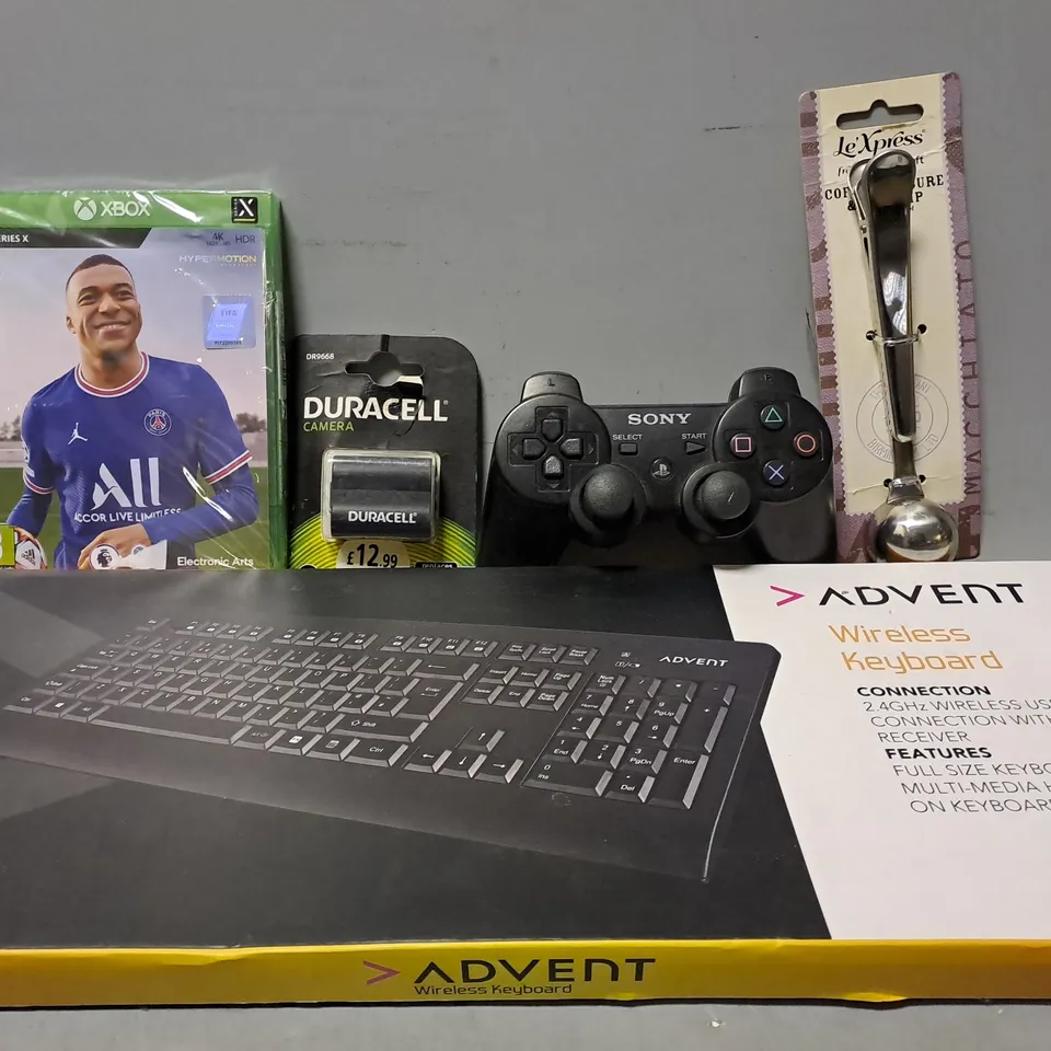 BOX OF APPROX 12 ASSORTED ITEMS TO INCLUDE - KXBOX FIFA 22, DURACELL CAMERA BATTERY , SONY PS2 CONTROLLER ETC