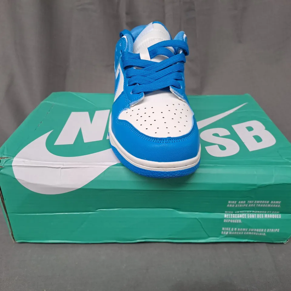 BOXED PAIR OF NIKE SHOES IN BLUE/WHITE UK SIZE 4.5