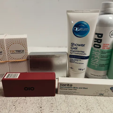 APPROX 12 ASSORTED BEAUTY PRODUCTS TO INCLUDE OILATUM SHOWER GEL, WILDMINT TONER, XORITA REMOVAL LASER PEN, ETC