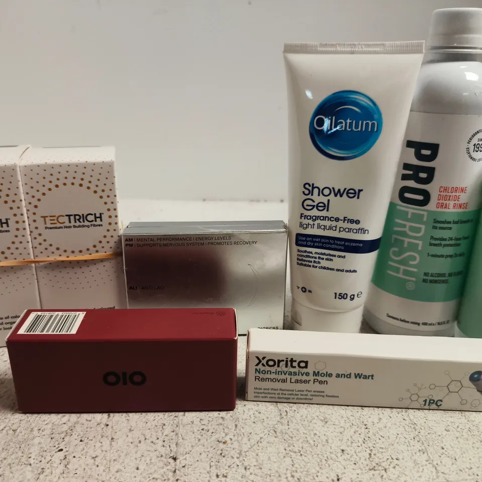 APPROX 12 ASSORTED BEAUTY PRODUCTS TO INCLUDE OILATUM SHOWER GEL, WILDMINT TONER, XORITA REMOVAL LASER PEN, ETC