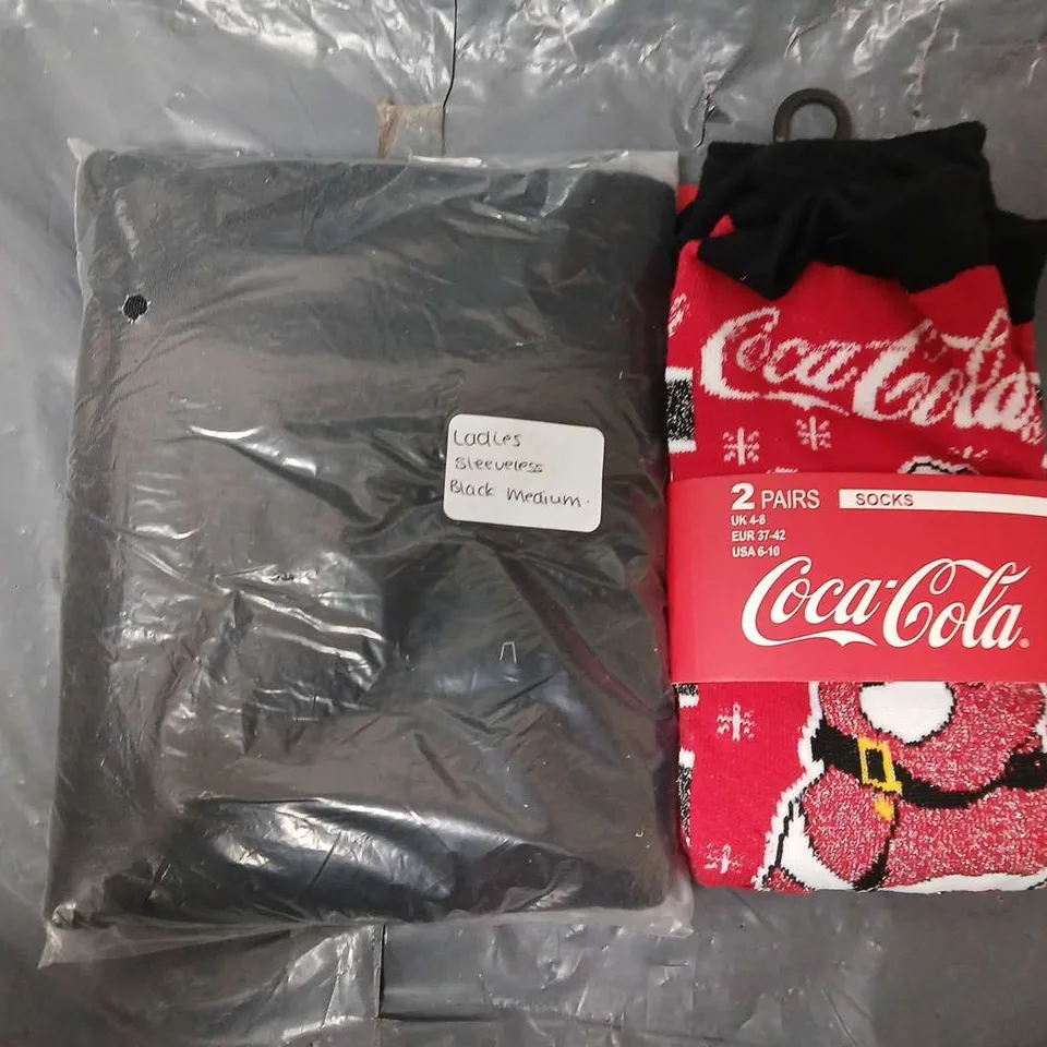 APPROXIMATELY 70 ASSORTED CLOTHING ITEMS TO INCLUDE COCA COLA SPARKLING SOCKS (4-8) & HEAT HOLDERS LADIES SLEEVLESS THERMAL IN BLACK - MEDIUM