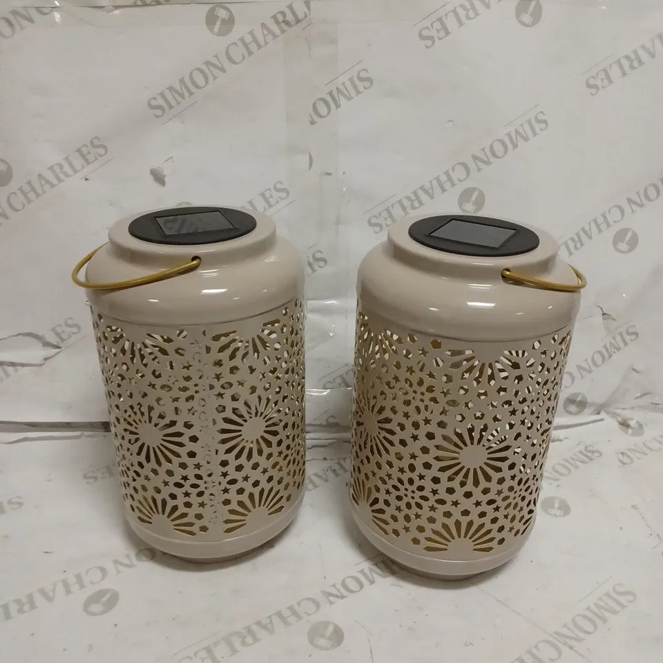 GARDEN REFLECTIONS SET OF 2 PATTERNED SOLAR LANTERNS, FLOWER