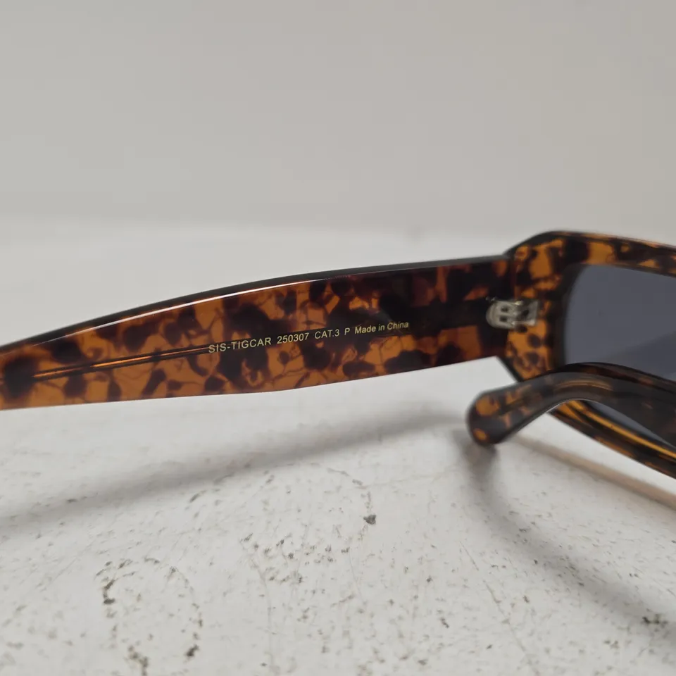 MELLER SUNGLASSES – TORTOISESHELL FRAME WITH DARK LENSES (MODEL SIS-TIGCAR)