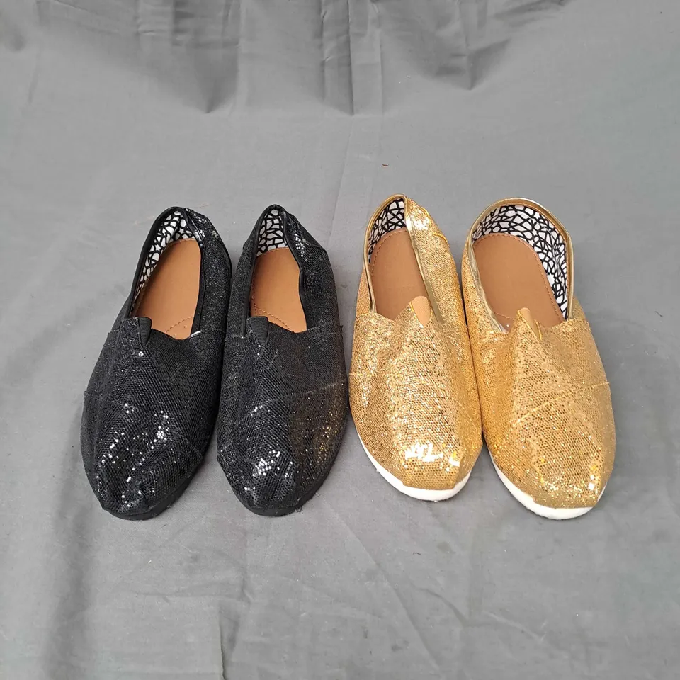 BOX OF APPROXIMATELY 20 PAIRS OF SLIP ON SHOES IN BLACK AND GOLD - VARIOUS SIZES