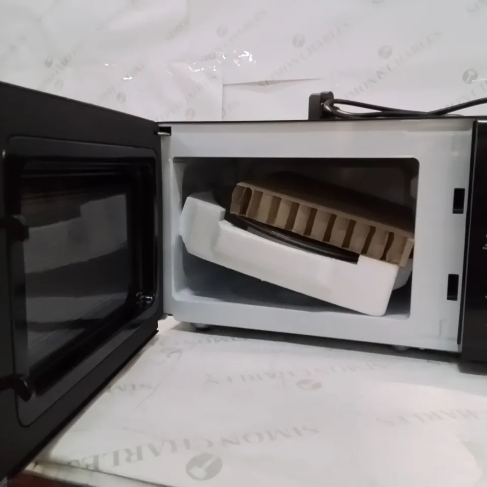 SWAN MICROWAVE OVEN 