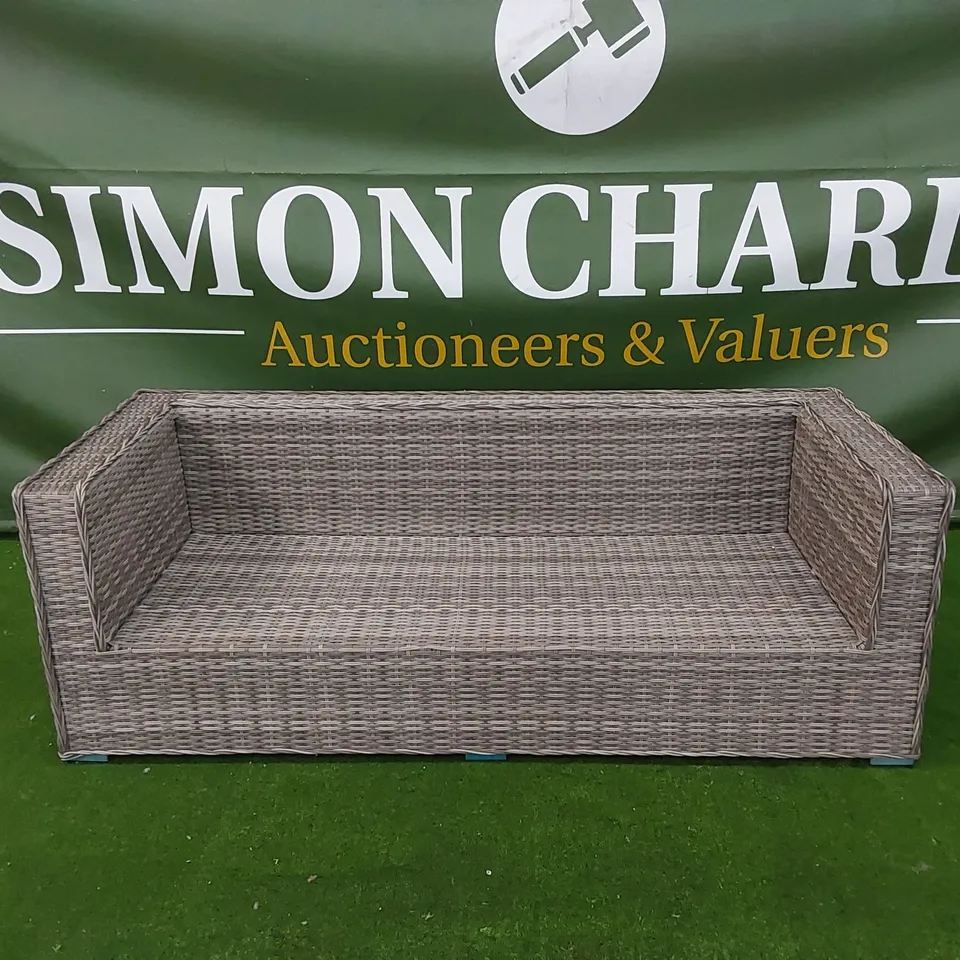 DESIGNER GREY WOVEN GARDEN/PATIO SOFA