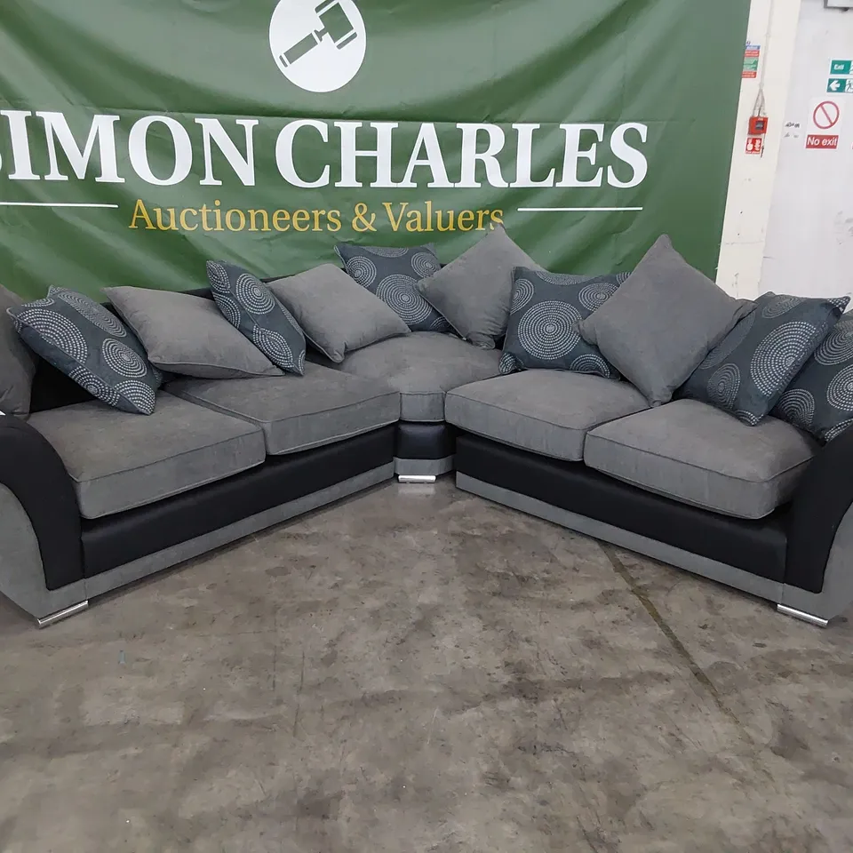 DESIGNER CORNER GROUP BLACK FAUX LEATHER & GREY FABRIC WITH SCATTER CUSHIONS 