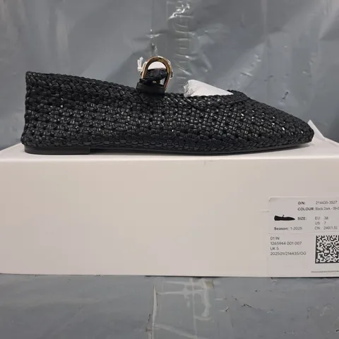 BOXED PAIR OF H&M SHOES IN BLACK SIZE EU 38
